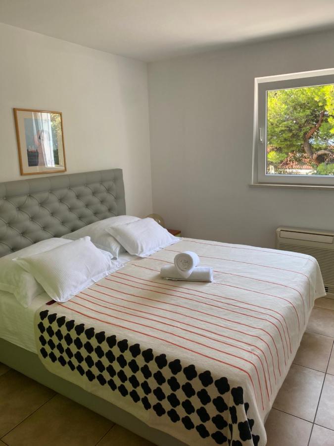 Apartments Villa Medic Brela Exteriör bild