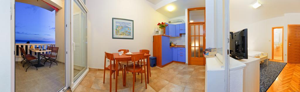 Apartments Villa Medic Brela Exteriör bild